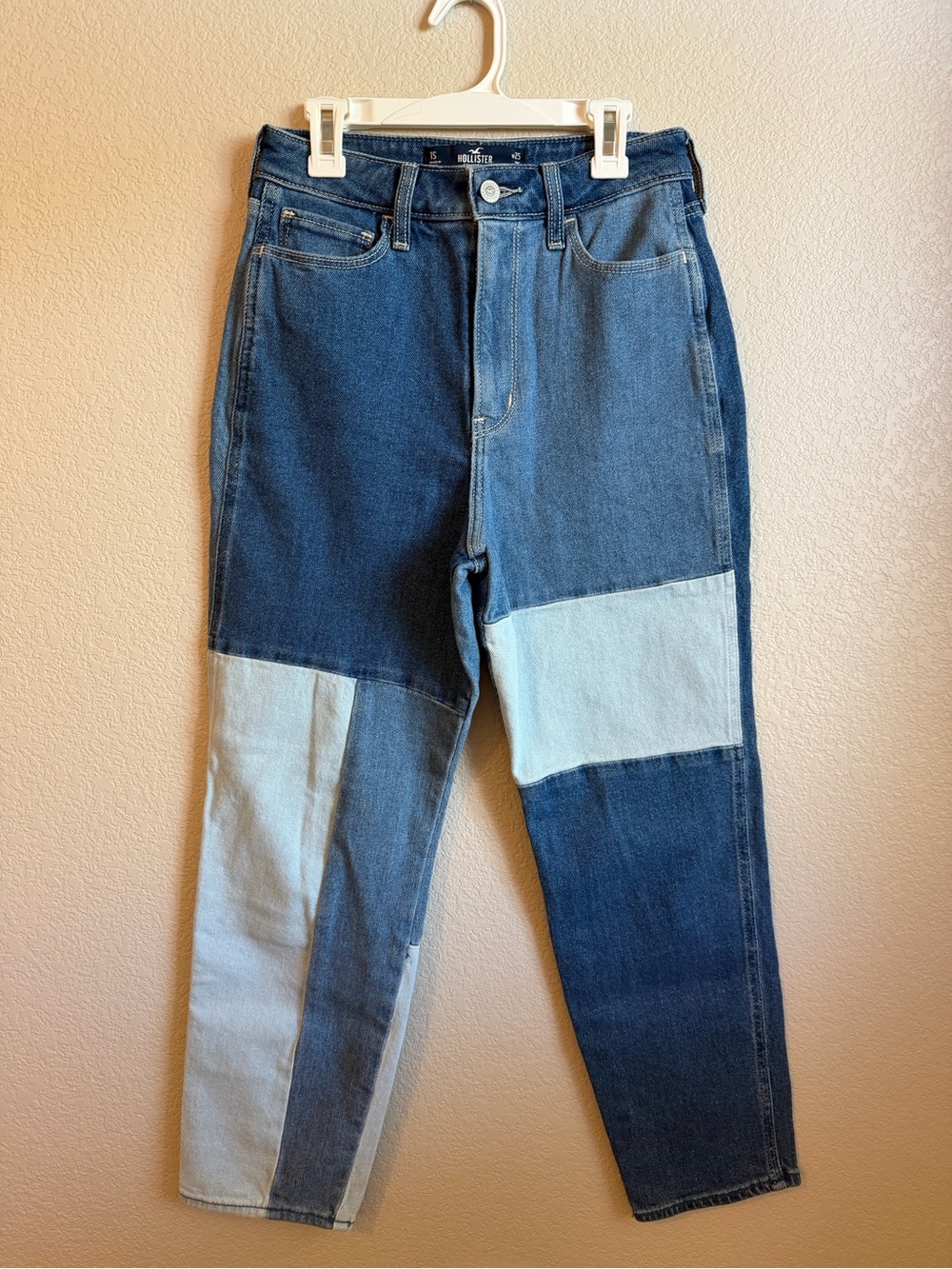 Hollister Ultra High-Rise Mom Jeans 1S Waist 25 Length 25